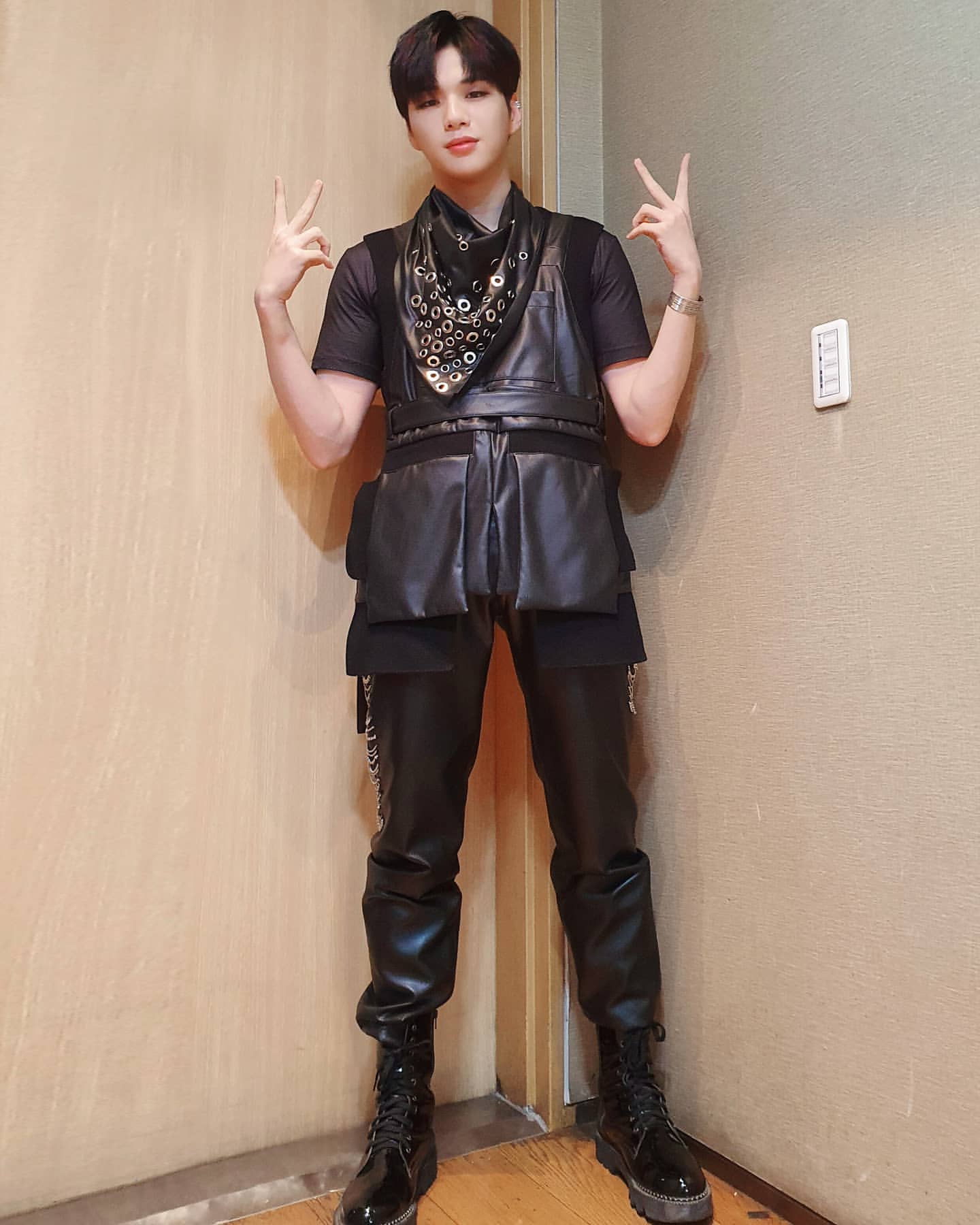 강다니엘 방금 뜬 사진 비율 | 인스티즈