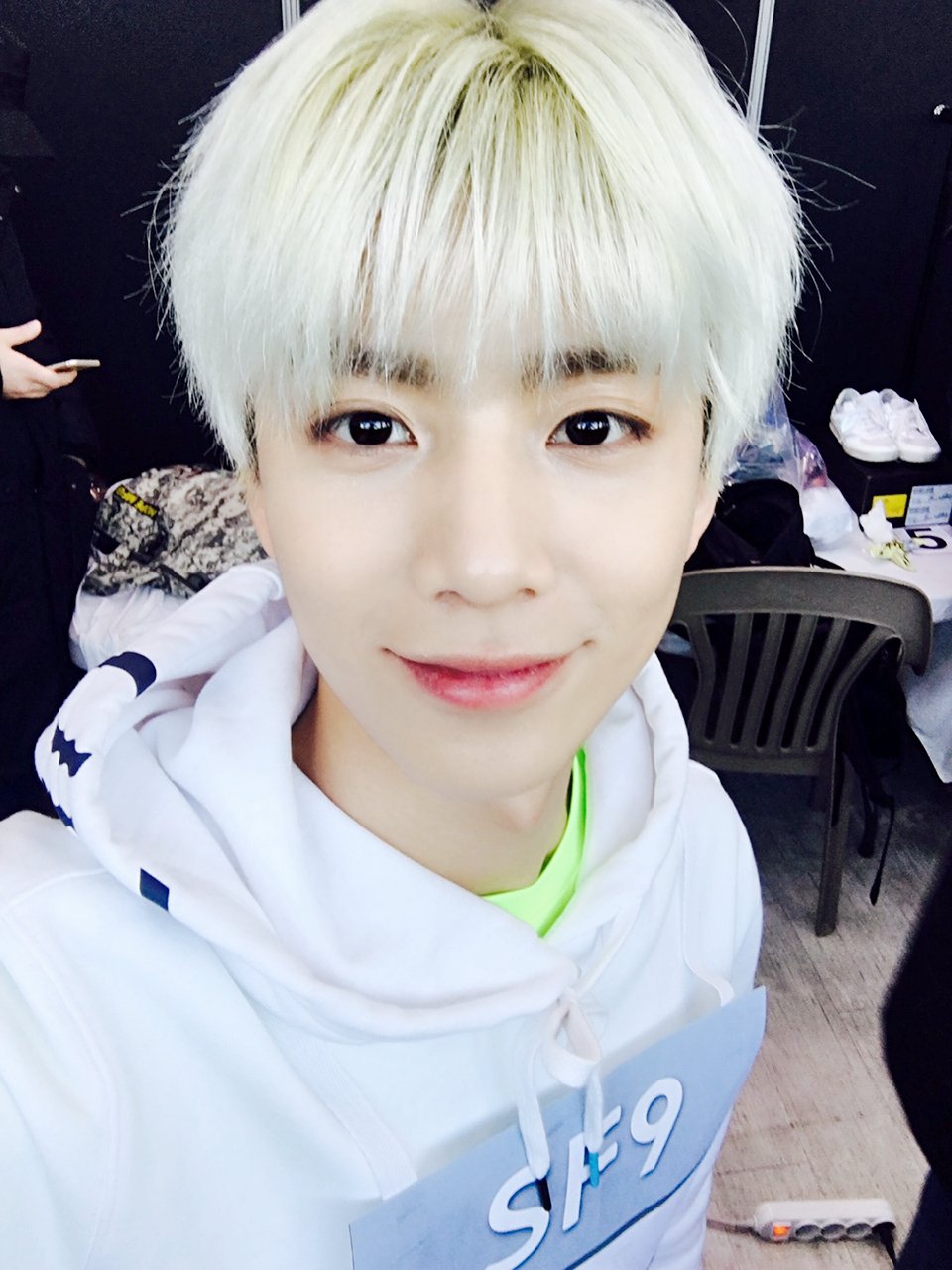 갓데뷔한 고딩 휘영이 귀여워 | 인스티즈