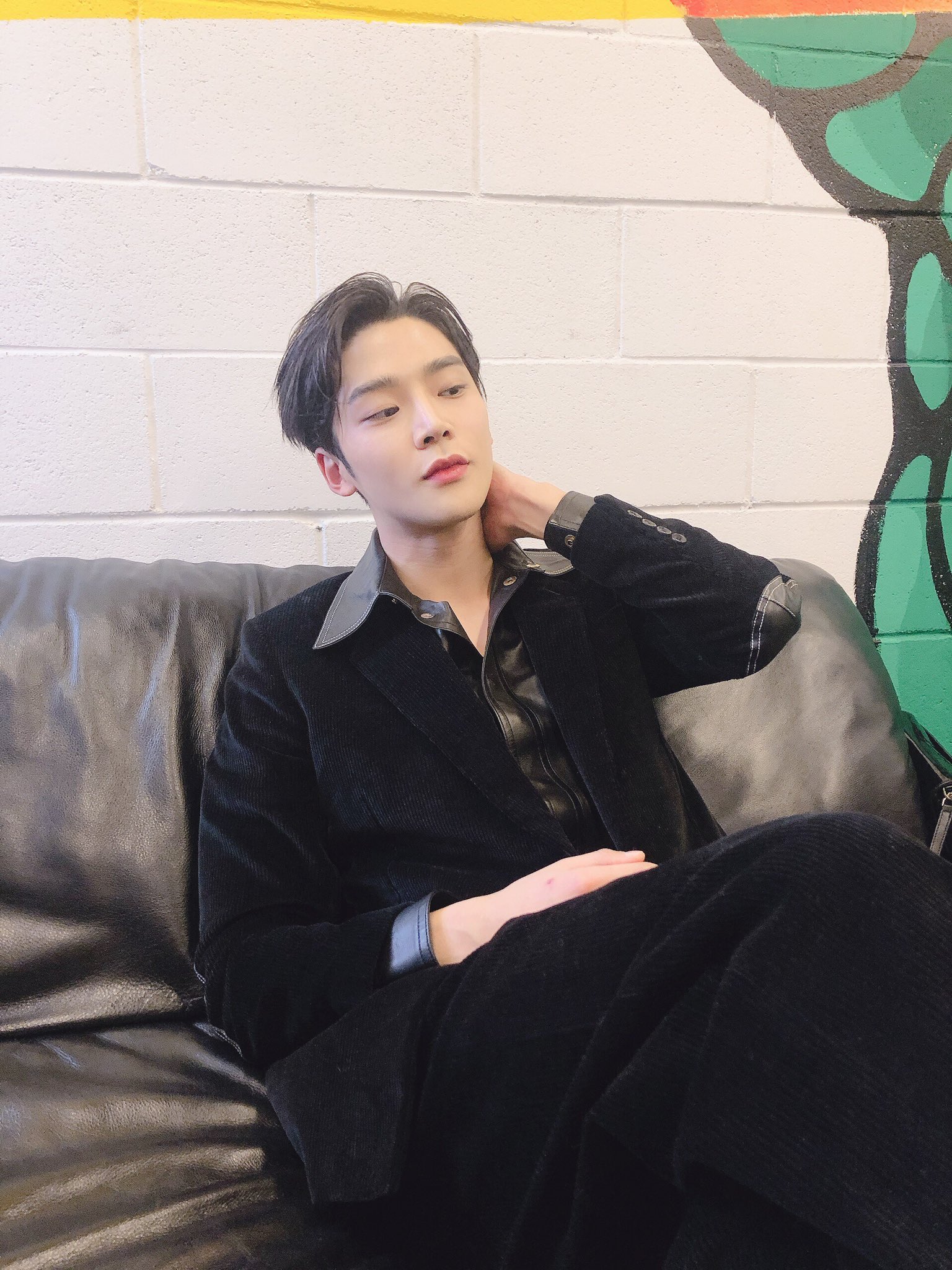 아~역시 잘생긴게 최고야..!!👍🏻 | 인스티즈