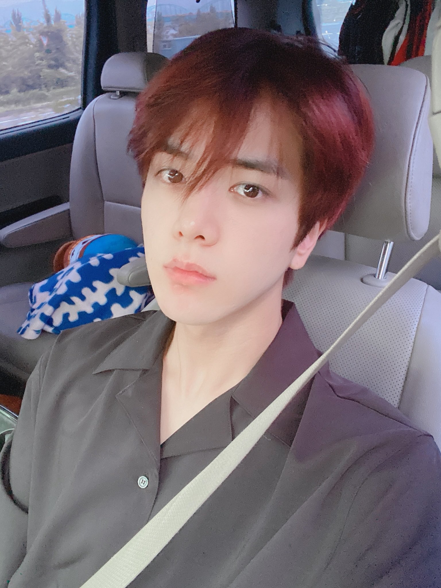 아 근데 새삼 영훈이 진짜 잘생겼다 | 인스티즈