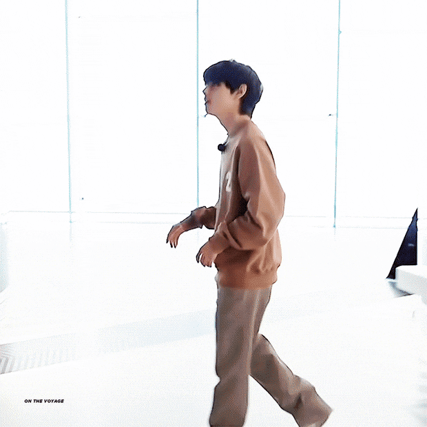 방탄뷔 상자 가지고가니까 갖다 놓으라고 제작진이 방송했거든 그랬더니 | 인스티즈