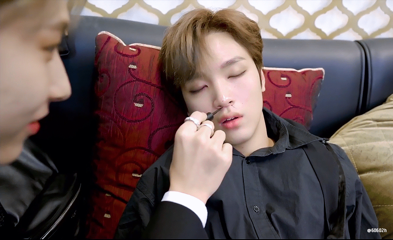 해찬이 이거 진짜 자는거야? | 인스티즈