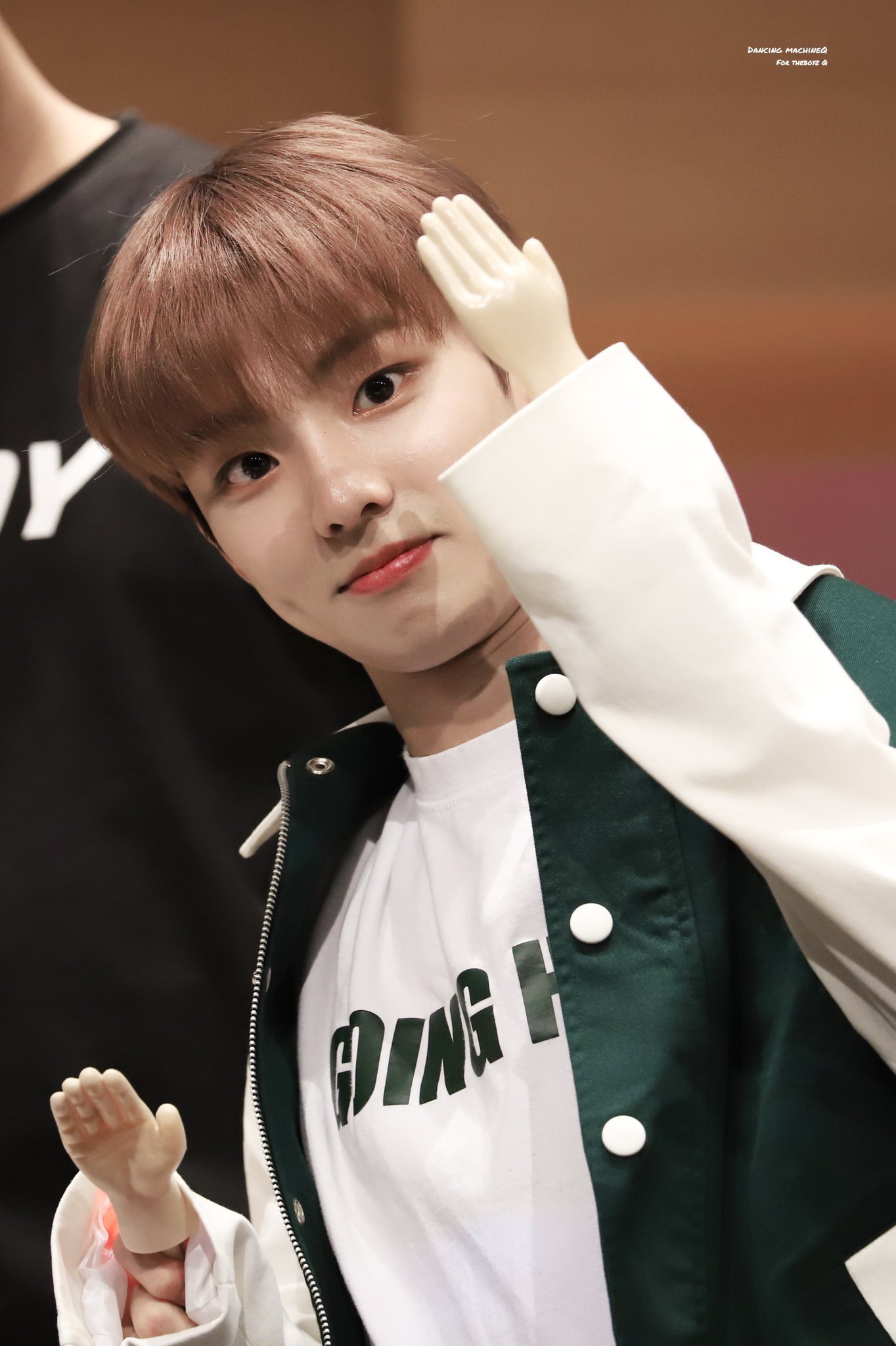 지창민 손크기봐 | 인스티즈