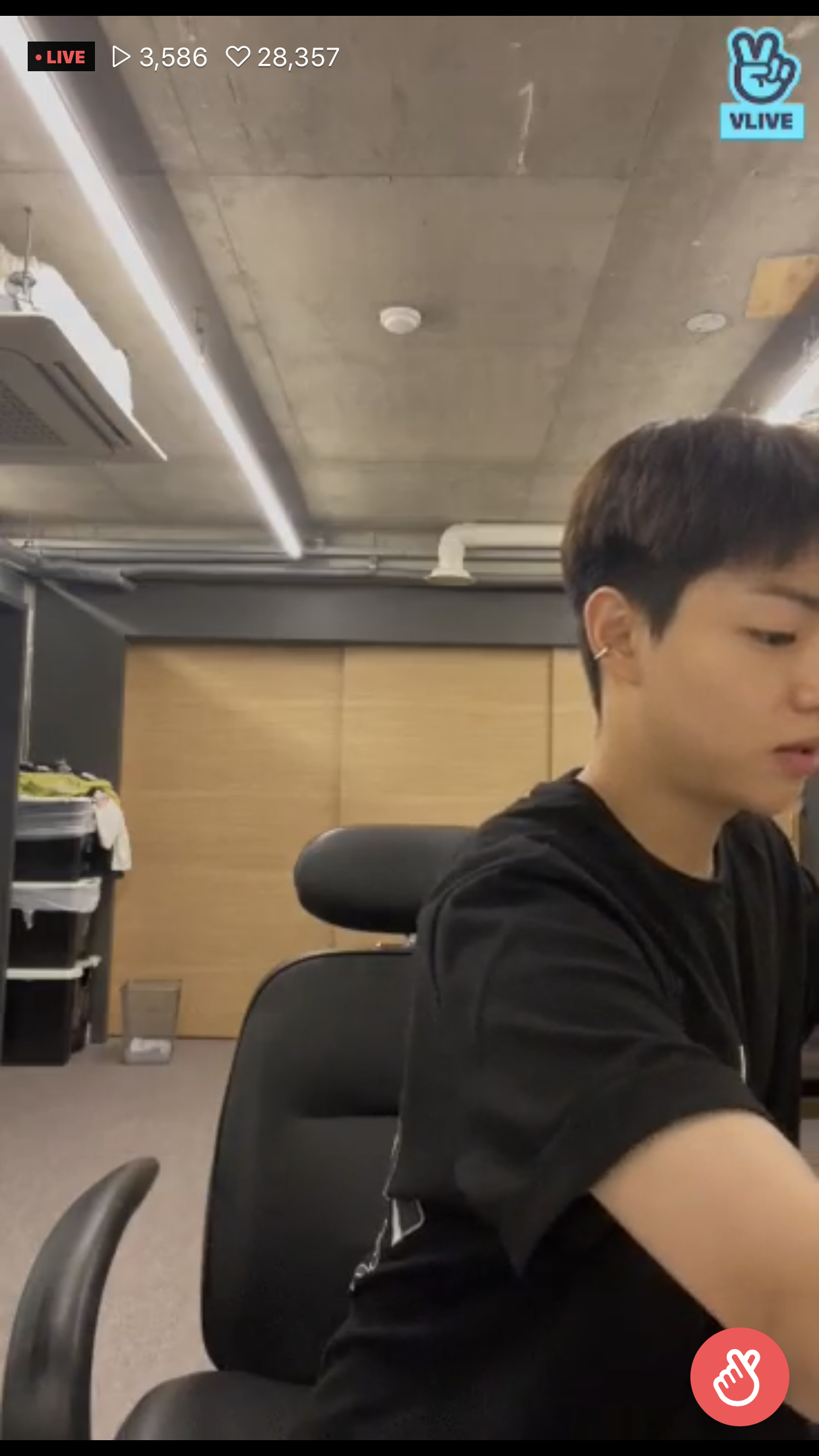 짧은 머리하는 브이앱이래서 머리 자르나 했는뎈ㅋㅋㅋㅋㅋㅋㅋ | 인스티즈