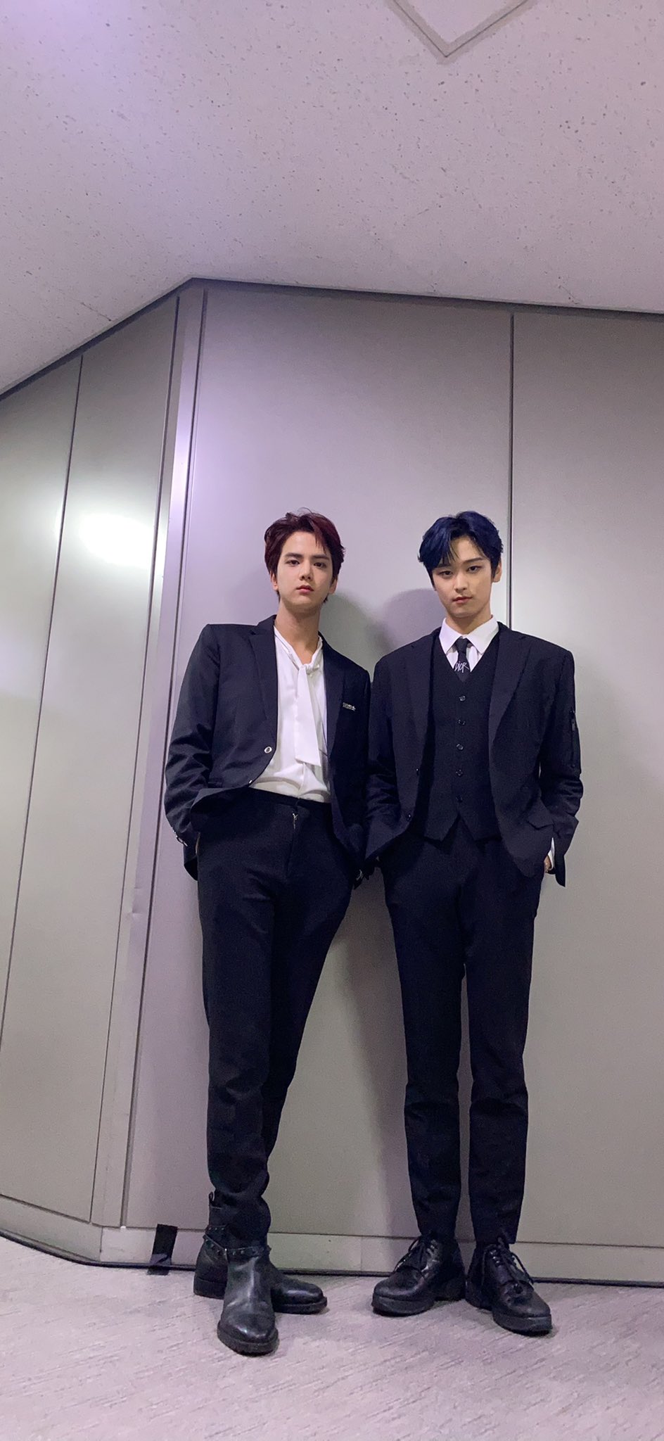 키 180이상에 비율 좋고 ㄹㅇ 잘생기고 꽃미남스타일인 완벽한 비주얼에 본업도 잘하는 남돌 있나? | 인스티즈