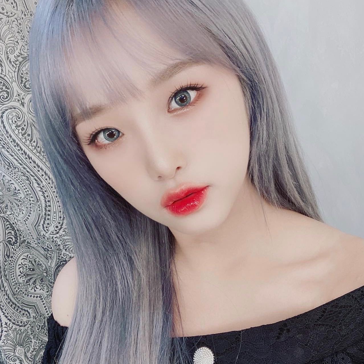 아이즈원 최예나 애쉬그레이 느낌으로 새로 염색했는데 진짜 이뻐 | 인스티즈