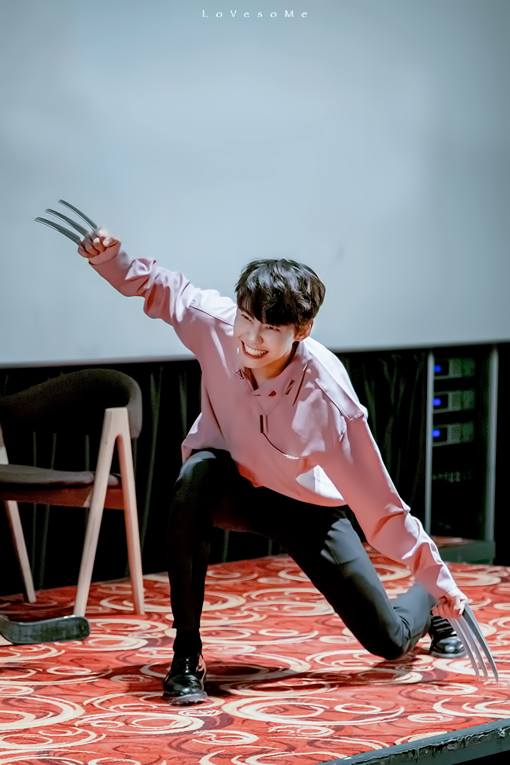 이진혁 이런 장난감 개좋아하는듯ㅋㅋㅋㅋㅋㅋㅋㅋㅋㅋ | 인스티즈