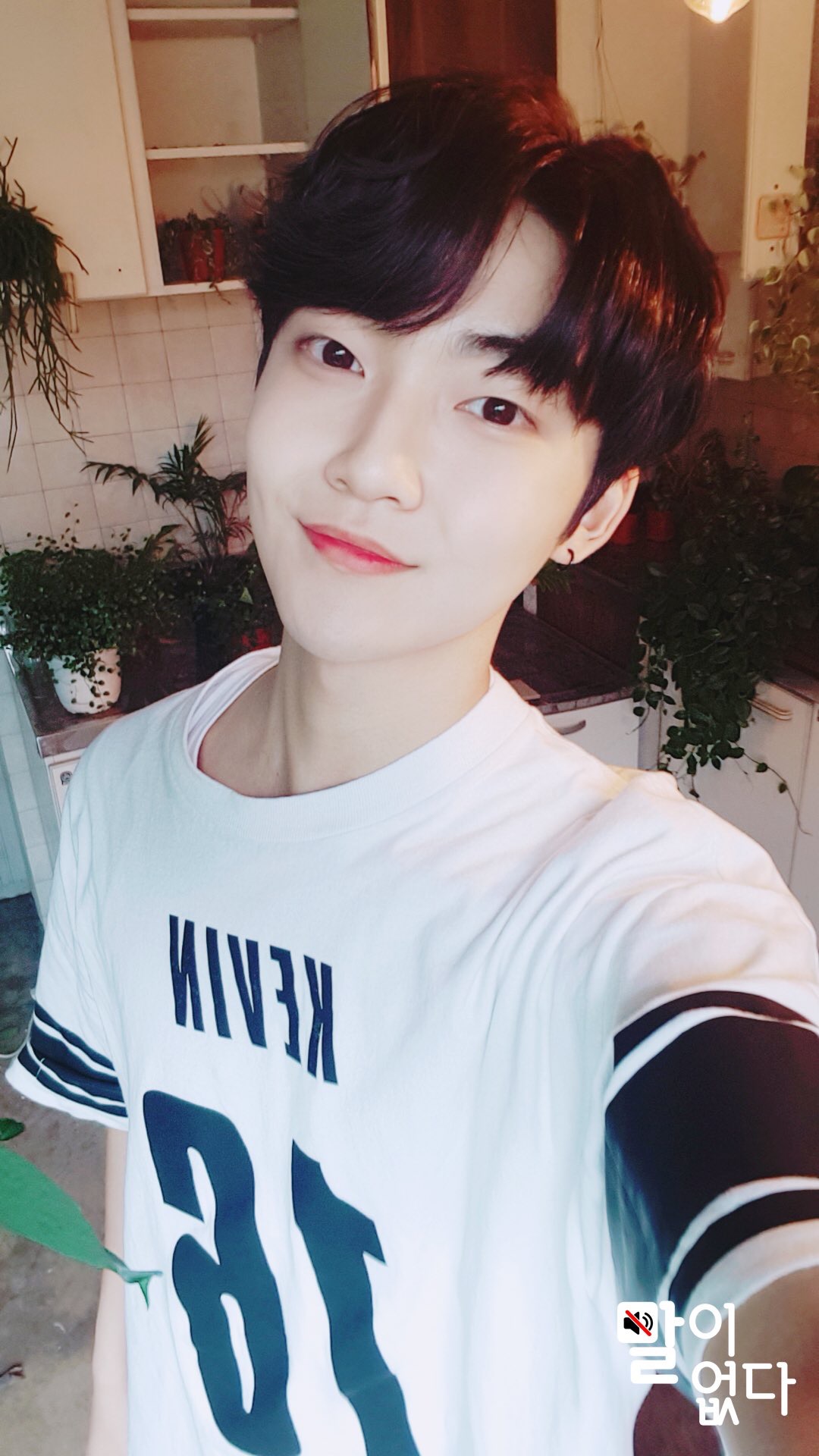 더보이즈 케빈 소년미 나만 좋아해? | 인스티즈