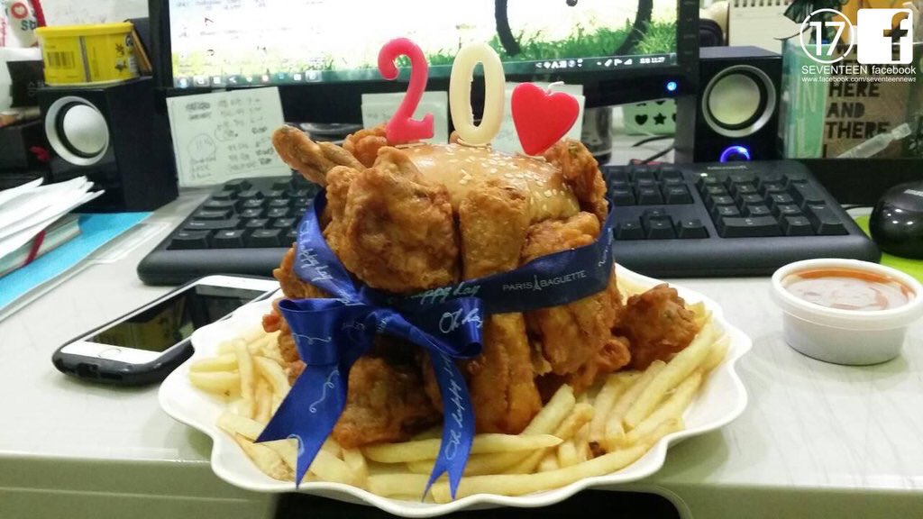 세븐틴플이라 끌올 14년도 메로나 시절 케이크.. 먹는거 맞음ㅋㅋ | 인스티즈