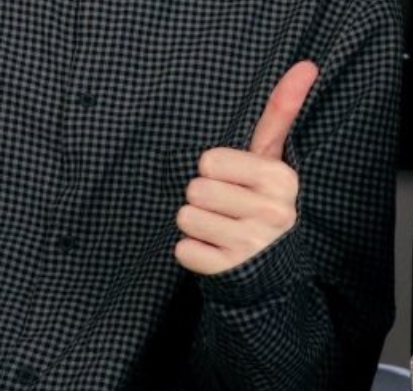 뜬금없는데 본진 엄지 짱 길지.. | 인스티즈