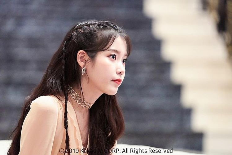 아이유 이 머리 넘 좋앙 | 인스티즈