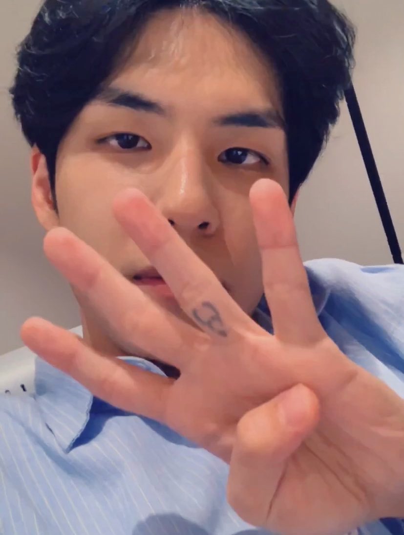 난 진짜 김원필 타투가 너무 좋아 | 인스티즈