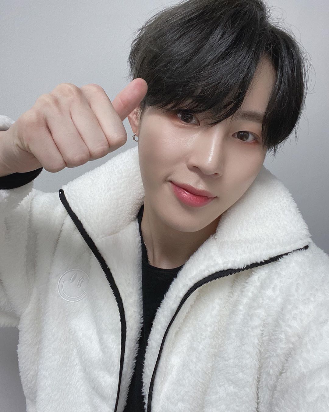 나 하성운이 따봉해주는거 좋아 | 인스티즈