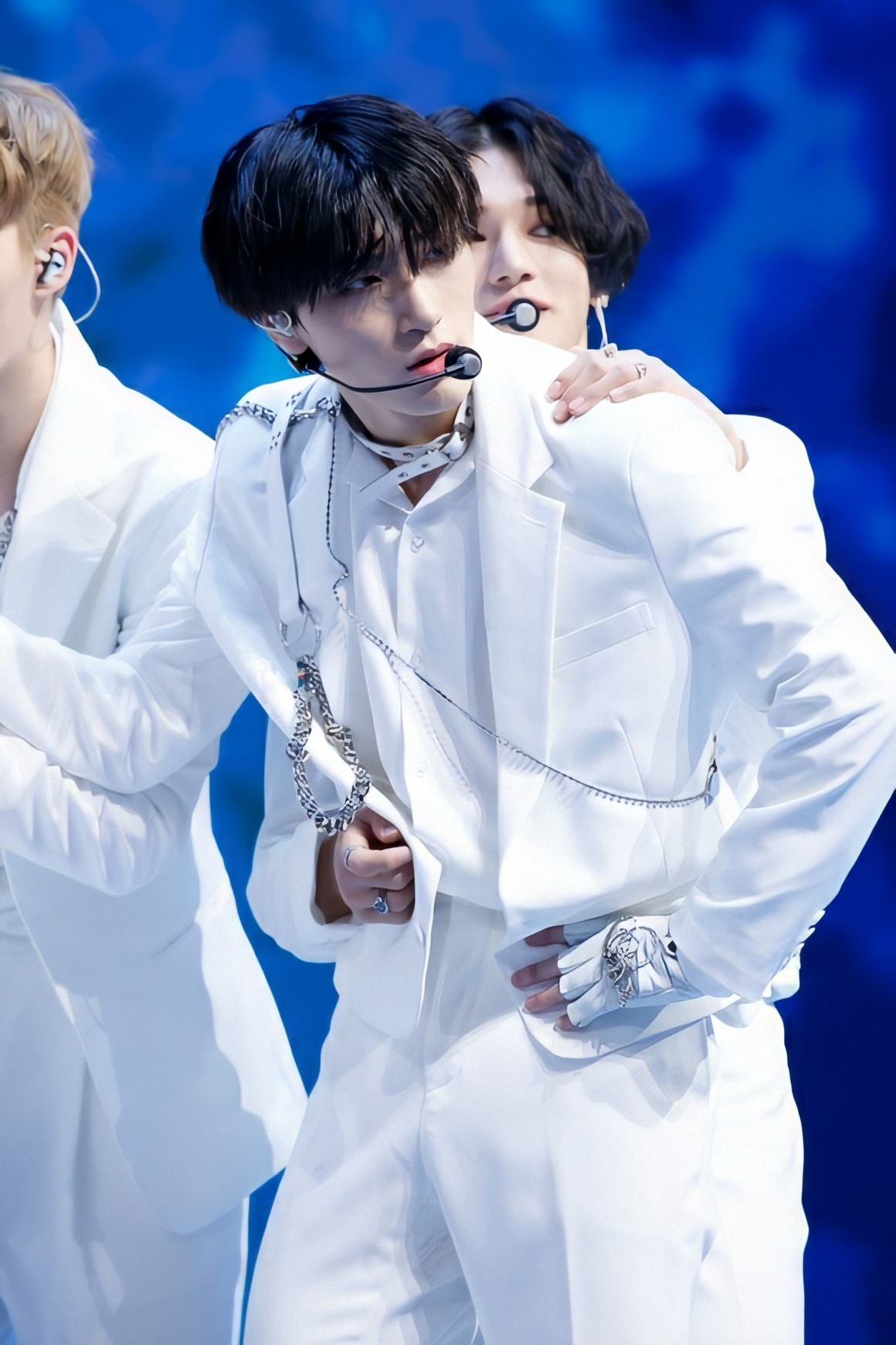 에이티즈 팬들 이제는 진짜 다 자겠지 | 인스티즈