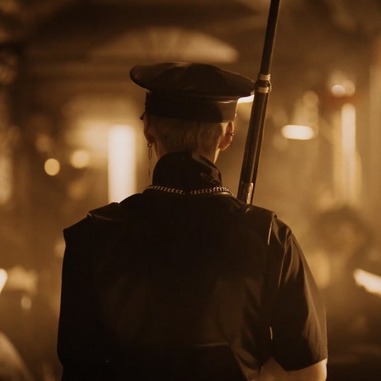 제복 입었는데 날티 나는거 반칙 아니냐고요 | 인스티즈