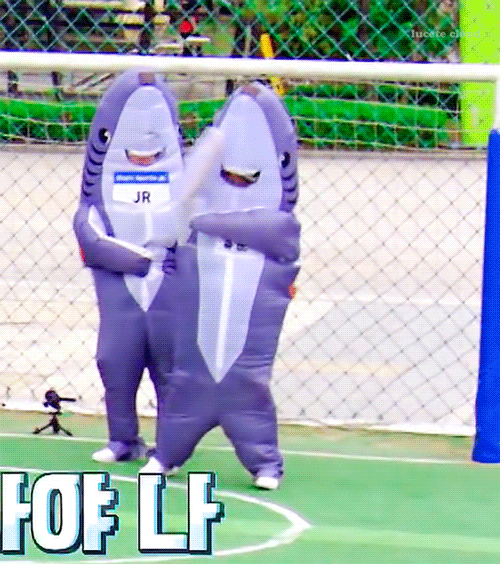 상어옷 입고 나야나 추는 하성운 ㅋㅋ큐ㅠㅠㅠㅠ | 인스티즈