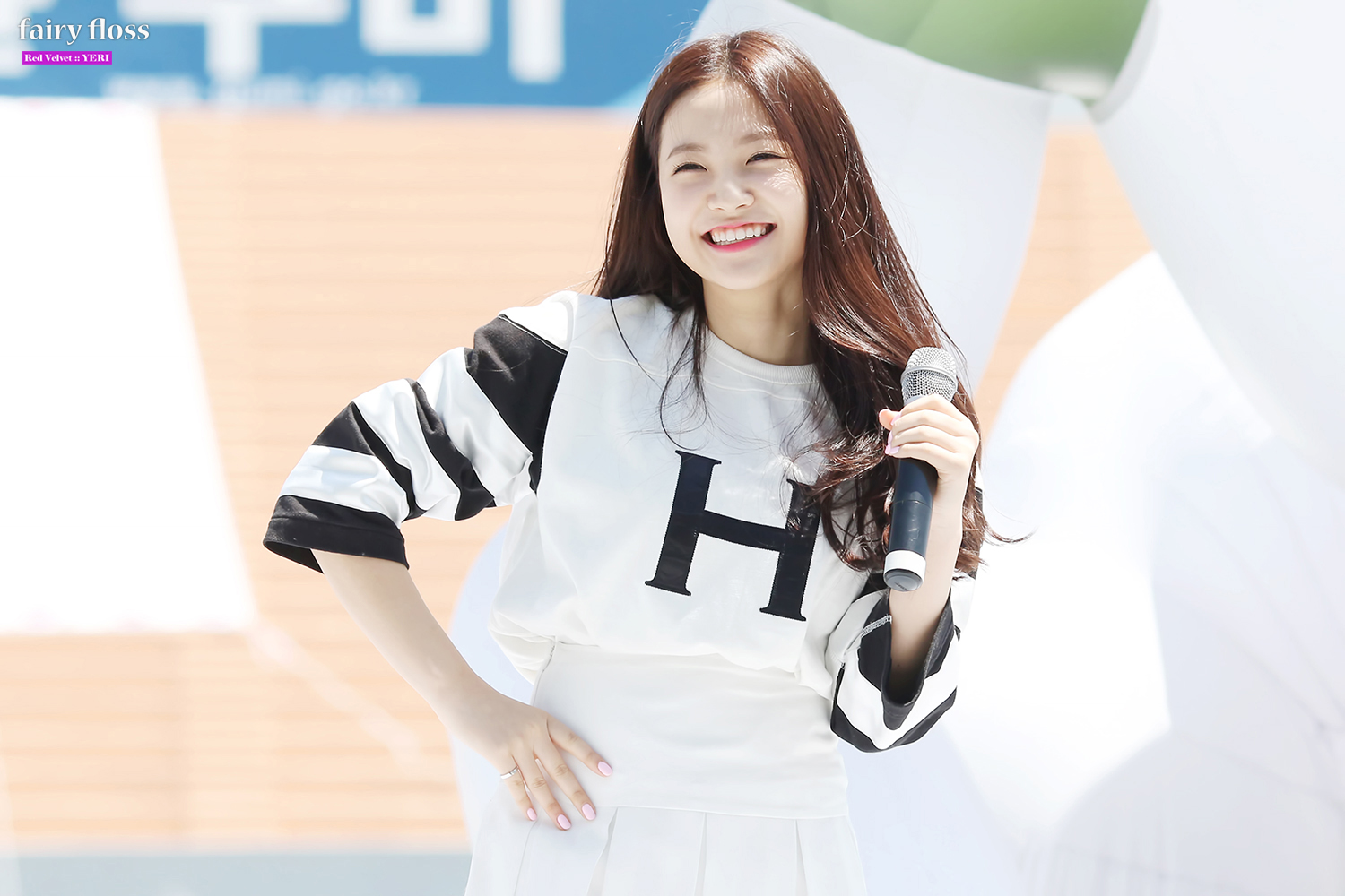 예리 데뷔초 어린이날 행사 레전드다 웃는 거 너무 예뻐 | 인스티즈