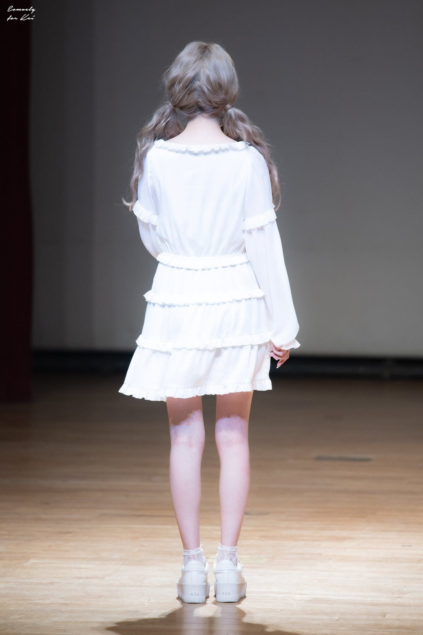 우리애는 뒷모습이 넘 작고 소중하게 생겼어ㅠㅠㅠ | 인스티즈