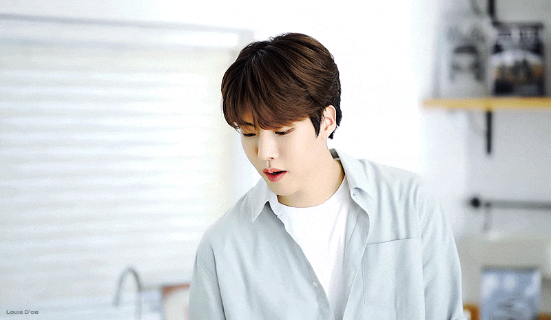 오늘자 골차 셔츠 대열 | 인스티즈