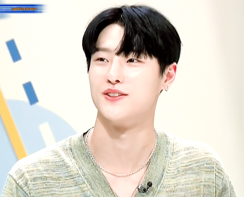 진짜 웃는거 여우같다.. | 인스티즈