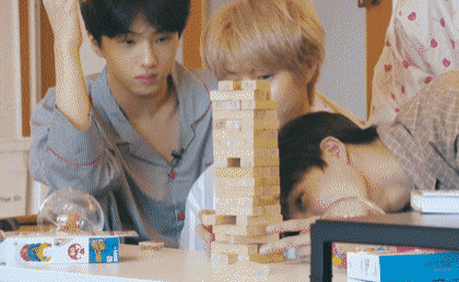 SM이 왜 18 17 17 17 17 16 15살에 데뷔시킨지 알거같은 짤 | 인스티즈