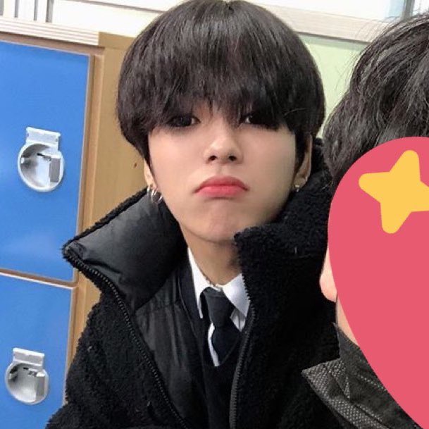 이 친구 무슨 소속사 일 거 같아??? | 인스티즈