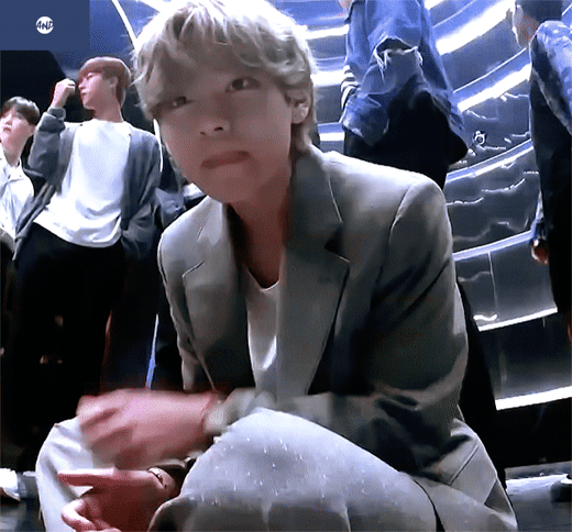 방탄뷔 염색모 앞모습 진짜 난리났다ㅠㅠㅠㅠ어뜨카니ㅠㅠㅠㅠ | 인스티즈