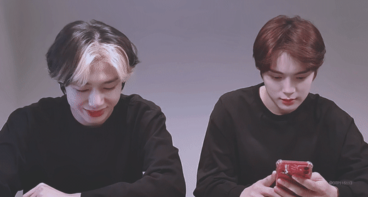 걍 까만티 입고 브이앱하는데 개잘생겼어 | 인스티즈