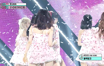 근데 환상동화에서 민주 찡그리는거 아이디어 대체 누가 낸걸까 | 인스티즈