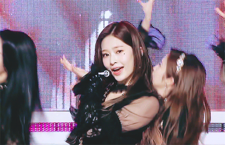 김민주 찡긋 모음 | 인스티즈