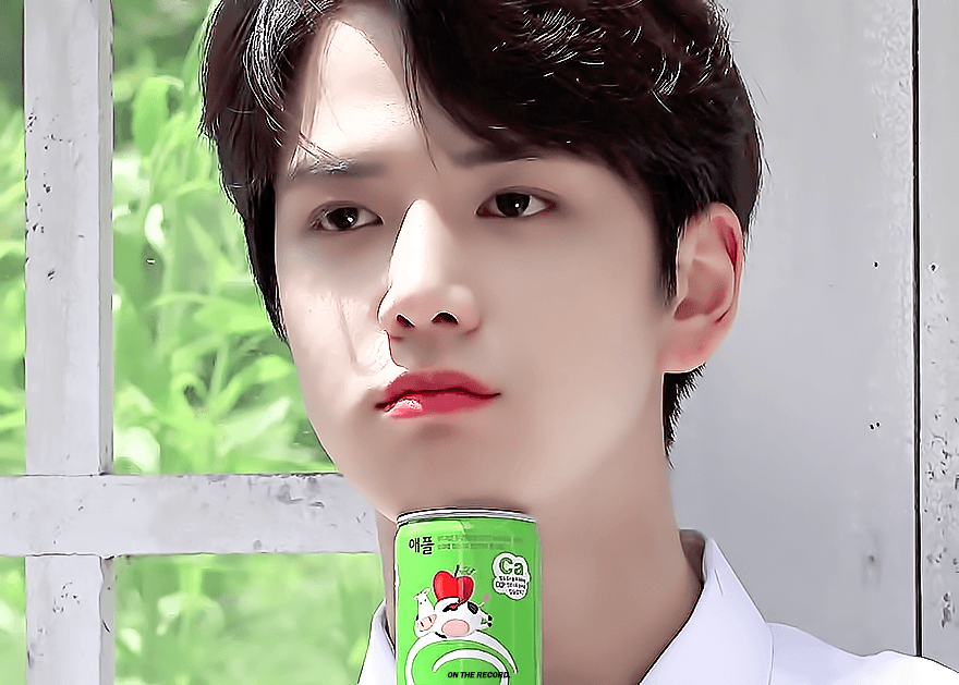 편의점에서 빵 먹다가 캐스팅 된 아이돌 | 인스티즈