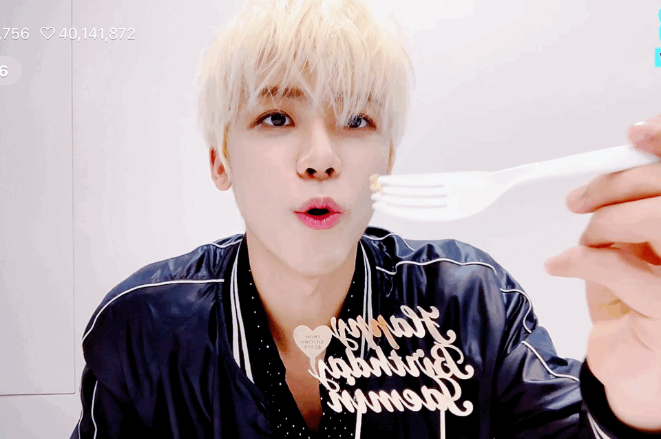 평화로운 큰방 보고싶어서 잘생긴 내 본진 던지고 간다 | 인스티즈