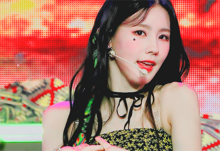 미연 이번 헤어 잔머리 조금 내는거 진짜 개잘어울려 | 인스티즈