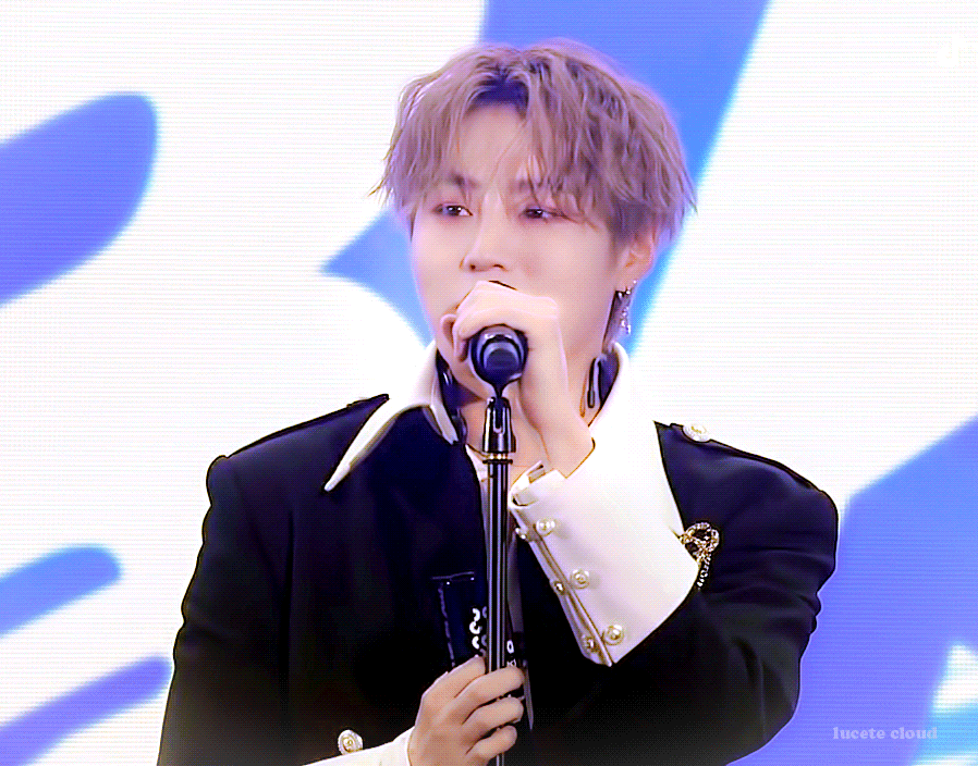 하성운 소바 수상소감 말하는데 눈동자 움직이면서 관객석 다 쳐다보는 거 | 인스티즈