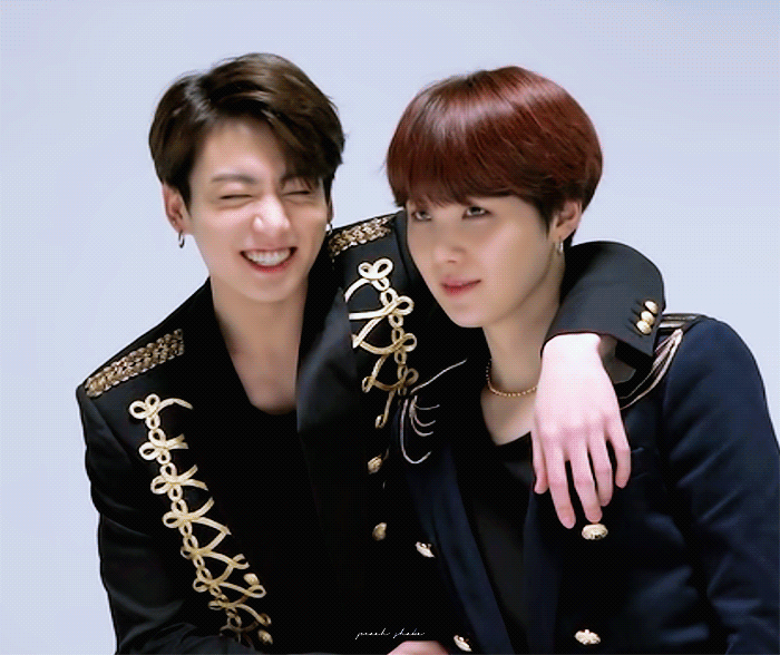 방탄 정국이랑 슈가 머리 기대는거봐ㅋㅋㅋㅋㅋㅋㅋㅋㅋㅋ | 인스티즈