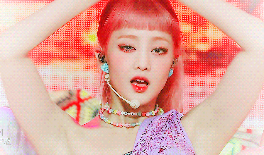 이쯤되면 김민니 머리가 분홍으로 자라야 하는 것 아닐까ㅠㅠㅠㅠ?? 너무 예쁘잖아?? | 인스티즈