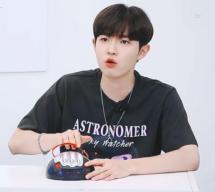 아 근데 김재환리얼리티하는거 리얼 기분째니네 | 인스티즈