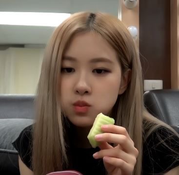 큰방에 있는 여돌팬분들에게 부탁 드릴 것이 있습니다 | 인스티즈