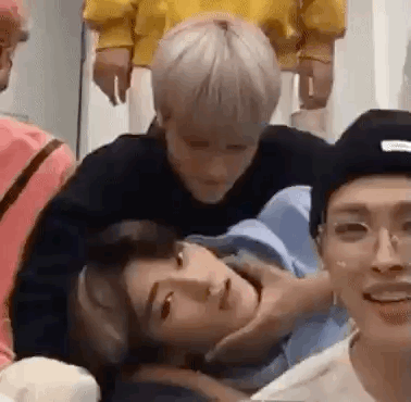 ㄱ 자기들이 알아서 내 앞에 진수성찬을 차려주는 씨피 진짜 어카냐 | 인스티즈