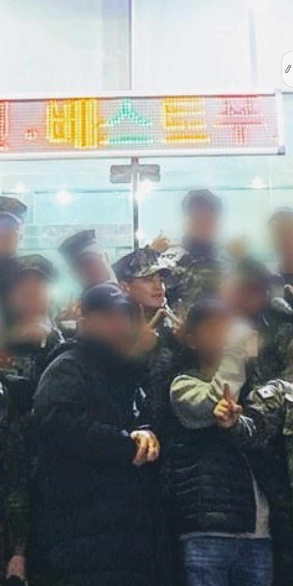 군대 가서도 팬사랑 뿜뿜하는 민호 때문에 돌겠네 | 인스티즈