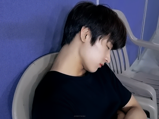 내가 덥즈 주연 지인이었으면 맨날 자는거 깨운다 | 인스티즈