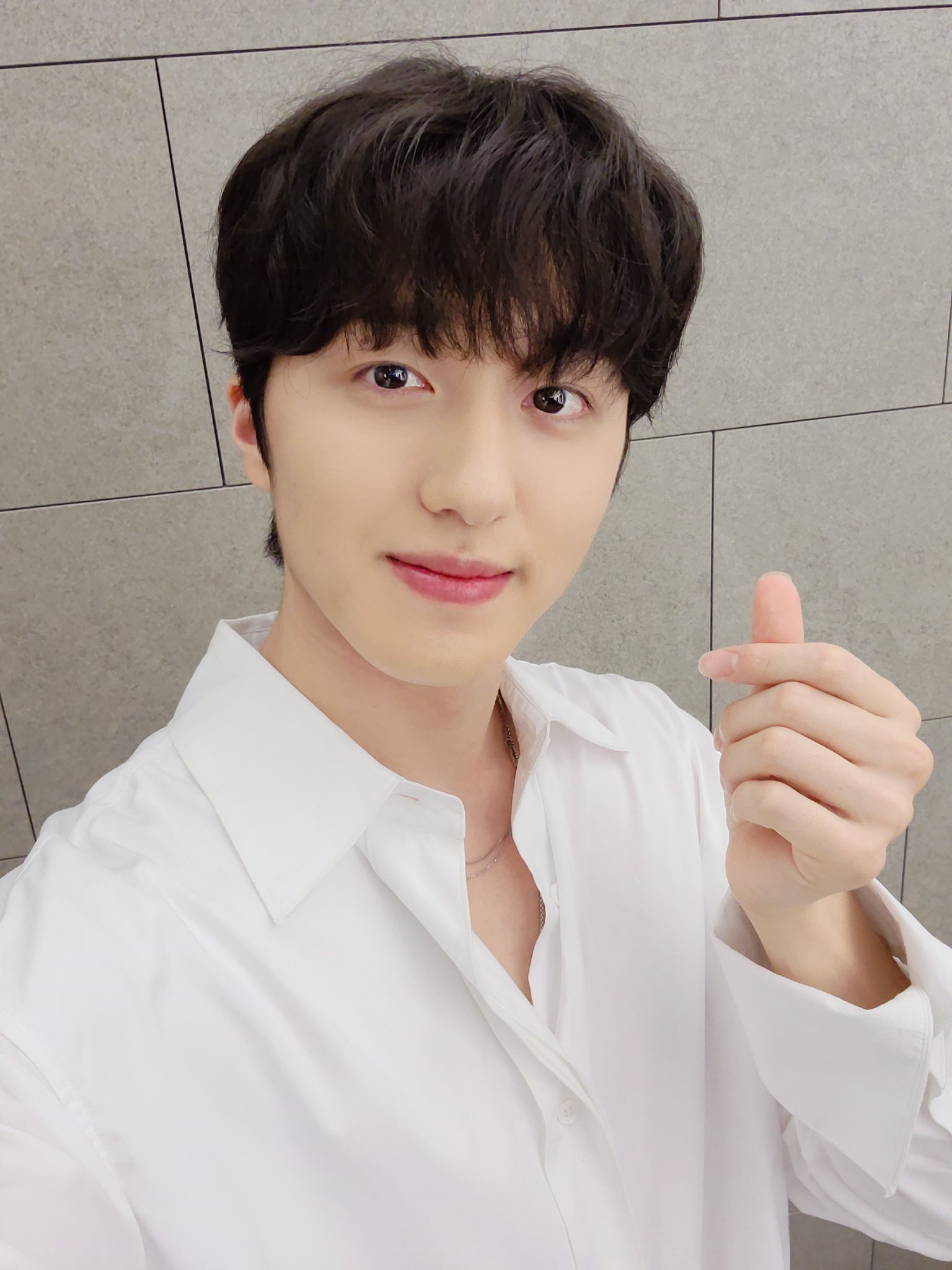 어떡해요 강찬희 흑발이 너무 예쁜데요... | 인스티즈