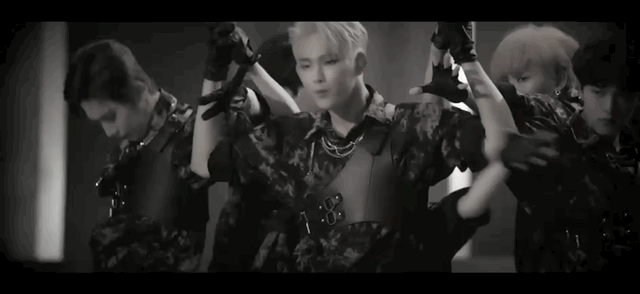 원어스들아 애들 마지막에 고개 돌리는거 ㅜㅜㅠㅠㅠ | 인스티즈