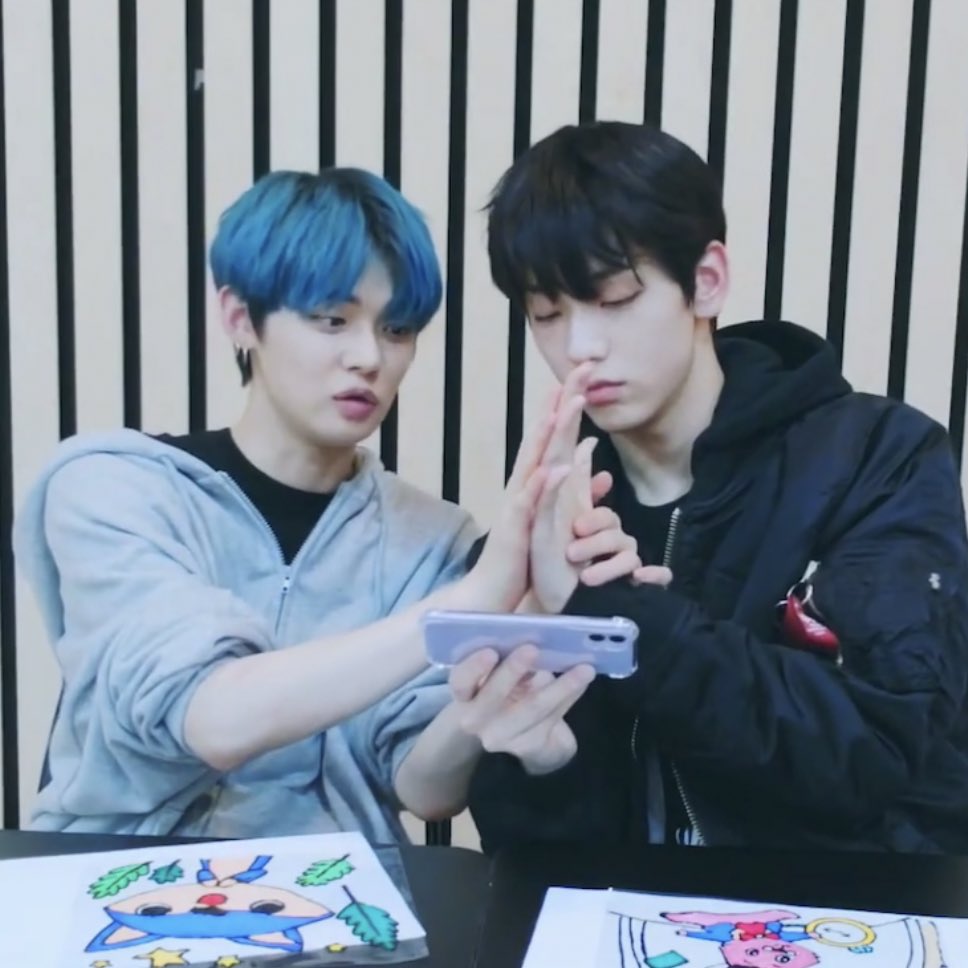 얘 내가 본 남돌 중에 손 제일 큰 것 같아 | 인스티즈