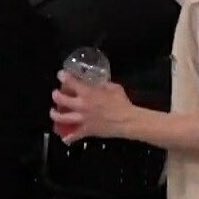 얘 내가 본 남돌 중에 손 제일 큰 것 같아 | 인스티즈