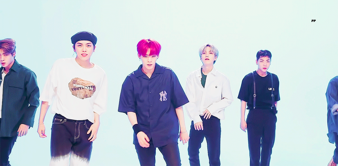 아 나 온앤오프 신세계 마지막에 우린 간다 신세계로 할 때 노려보고 뛰어가는거 개좋아함 | 인스티즈