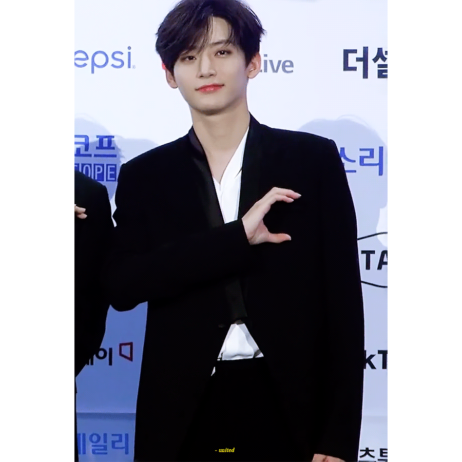 구정모 이거 개잘생겼어 개쩔어 개좋아 어떡해 개대박이야 개좋아 | 인스티즈