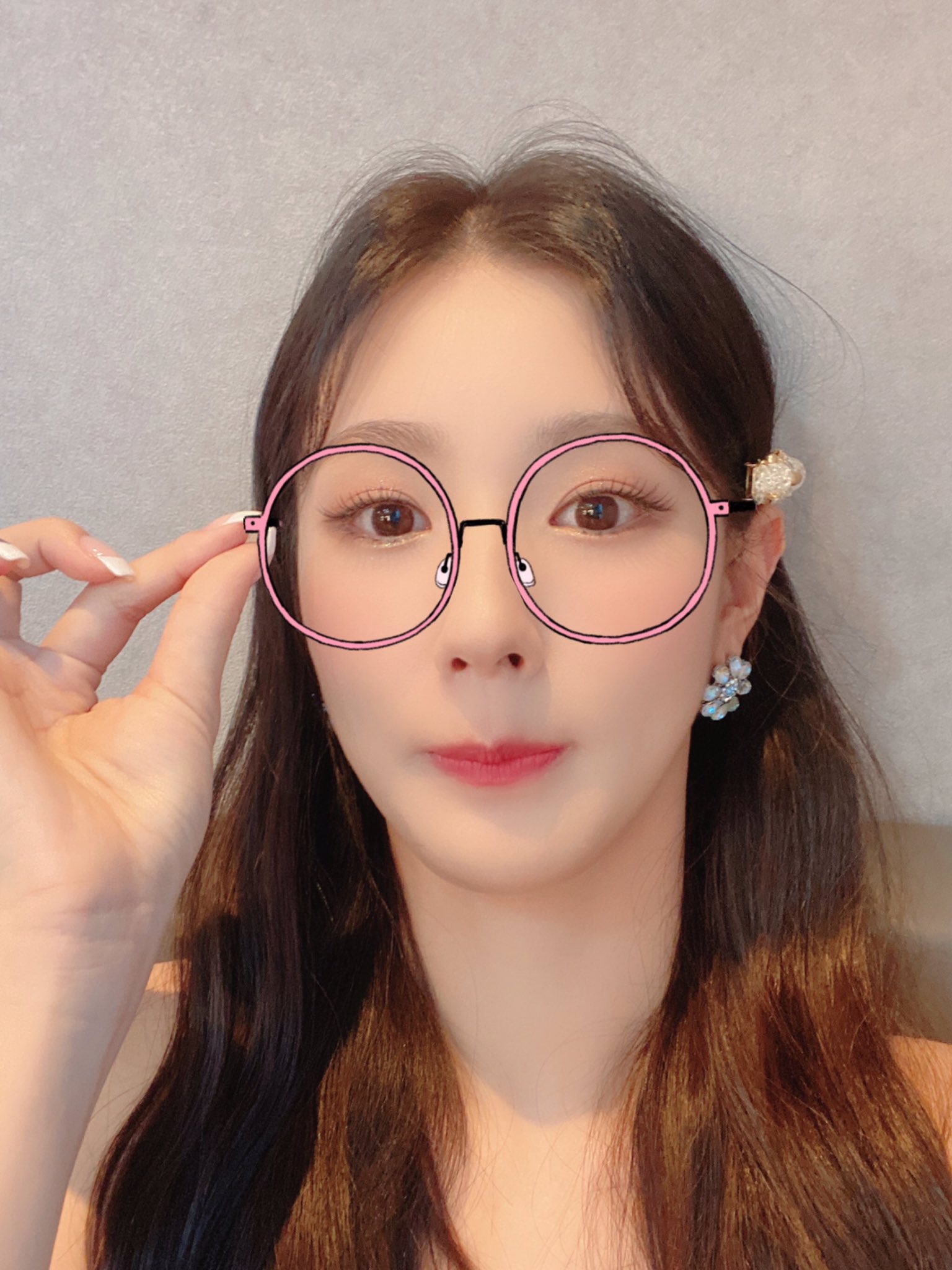 조미연 오늘 음방+영통팬싸+브이앱1시간+유큐브셀카7장+인스타 셀카8장 올림 | 인스티즈