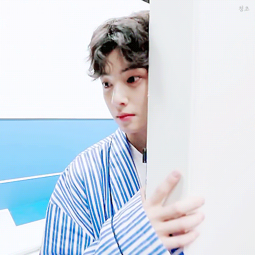 멍때리는거 너므귀여워 | 인스티즈