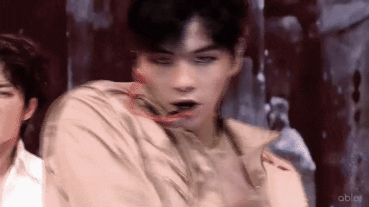 강다니엘 이 안무 완전 겜캐야 | 인스티즈